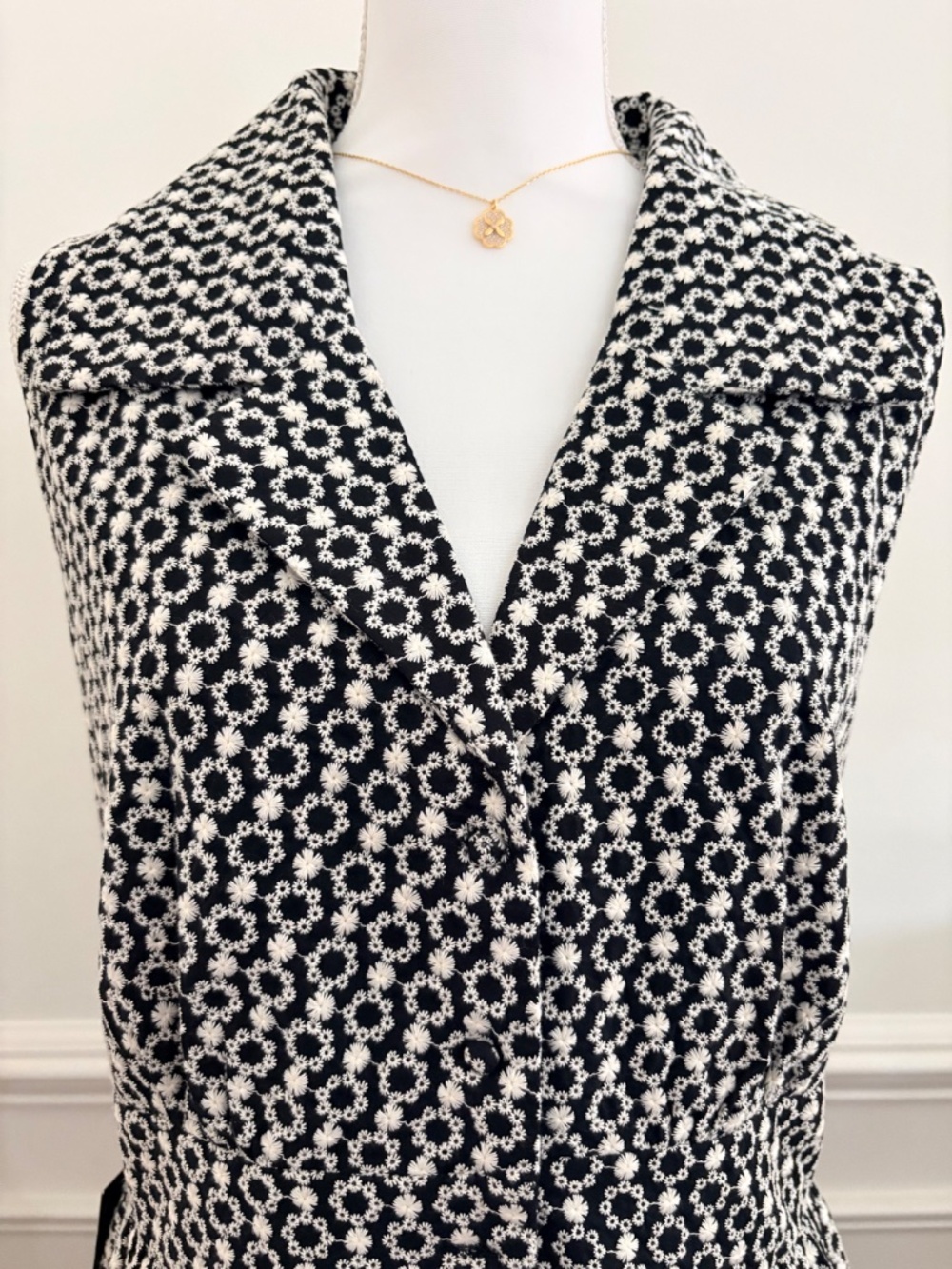 Tuckernuck Pomander Place Sleeveless Maxi Dress XL Black Geometric V-Neck Collar - Picture 2 of 8